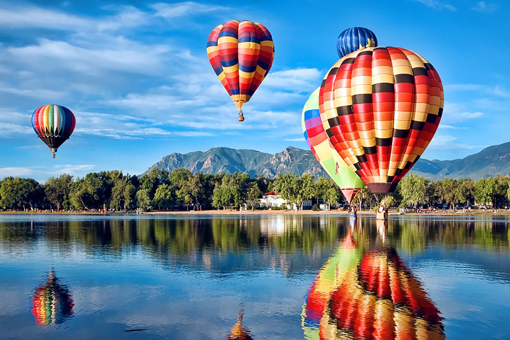 Balloons over Lake Diamond Painting Kit